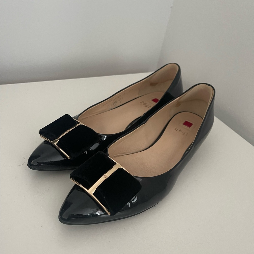 Hogl patent leather pointed shoe